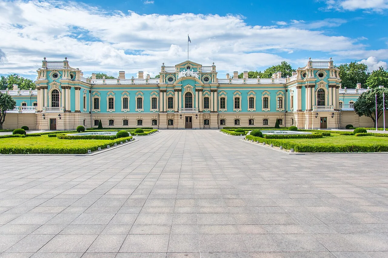 Маріїнський палац у Києві, вигляд на фасад